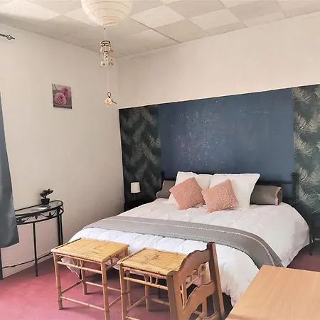 Les Bibasses Bed and Breakfast 3*