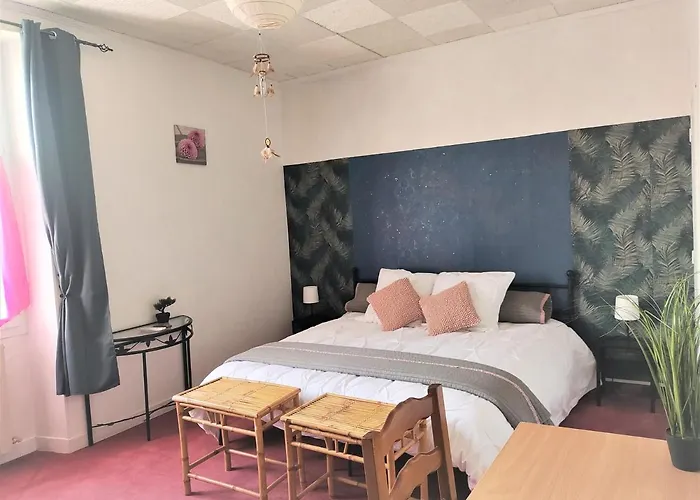 Les Bibasses Bed & Breakfast 3*